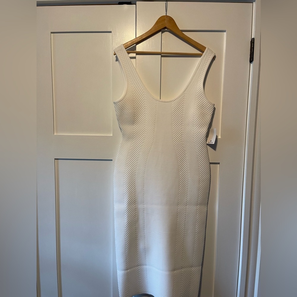 Herve Leger NWT Perfect for your summer fun!!